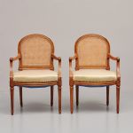 1056 9295 ARMCHAIRS